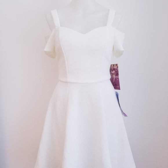 EMERALD SUNDAE Juniors' Cold-Shoulder Fit & Flare Dress - Picture 5 of 8